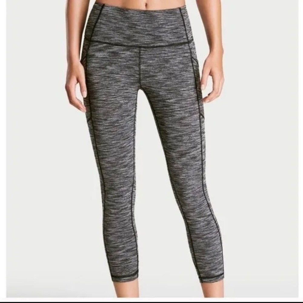 Knockout By Victorias Secret VSX Sport Capri Leggings Medium M Marl Gray